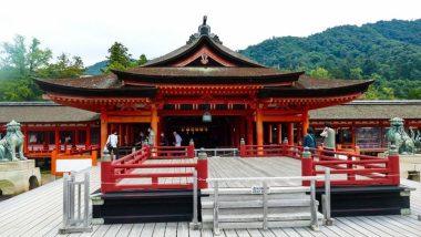 Der Itsukushima-Schrein auf Miyajima Ein spirituelles Juwel Japans